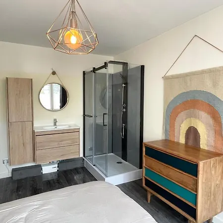 Boheme & Chic A 20' De Paris Apartment *